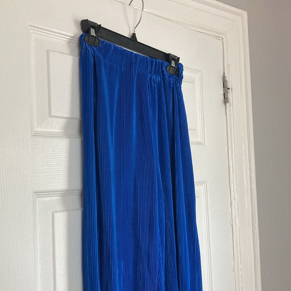 Pleated Beach Matching Button Down Shirt and Pant Set - Picture 8 of 8